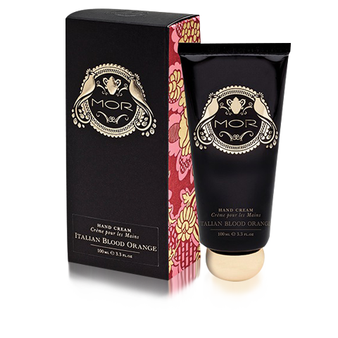 Closeup_hand_cream_italian_blood